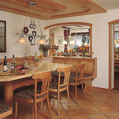 Gasthof Restaurant Buergerstueble سانكت بيتر المظهر الخارجي الصورة